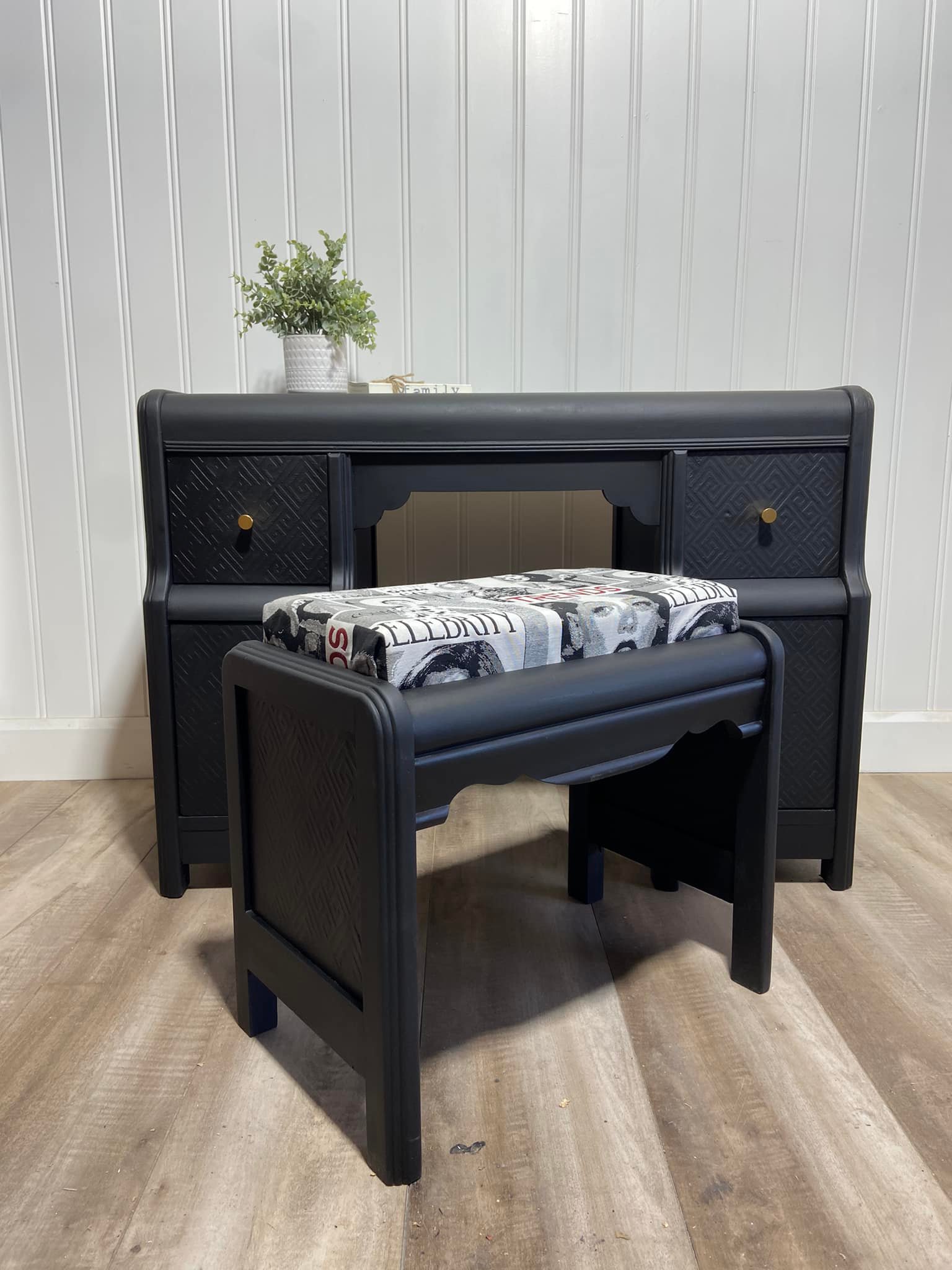 Fusion Mineral Paint Coal Black - 9