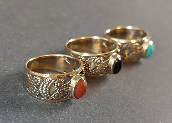 Bred Bronsring med Oval Cabochon 