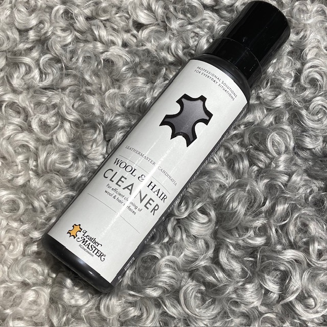 Wool & Haircleaner for sheepskin furniture
