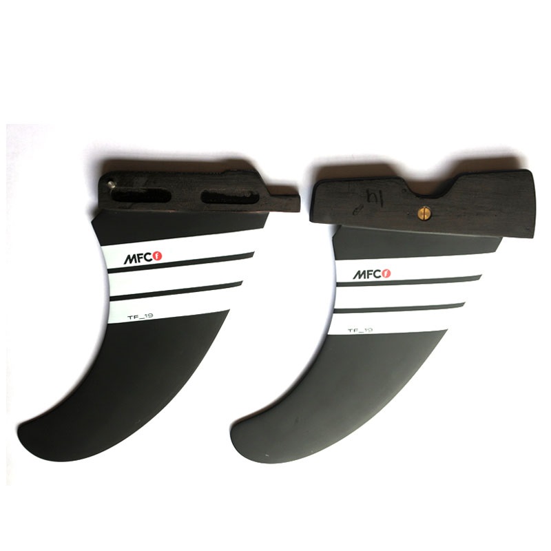 MFC Vindsurfingfena TF Centerfin RTM Svart