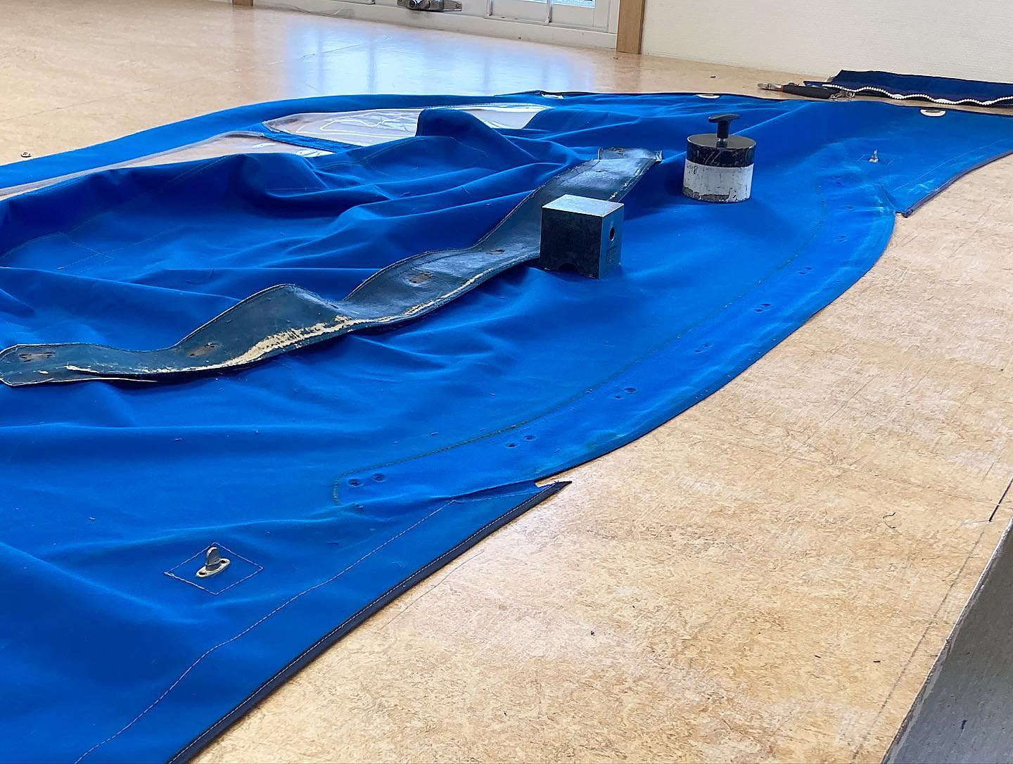 Nytt konstläder på sprayhood