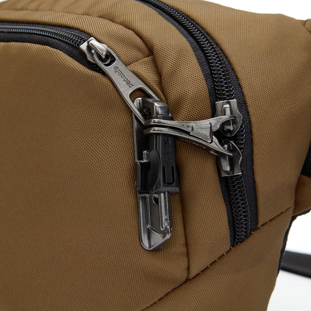 Stöldsäker midjeväska - PACSAFE Vibe 100  Recycled Anti-Theft Hip Pack Tan - 5