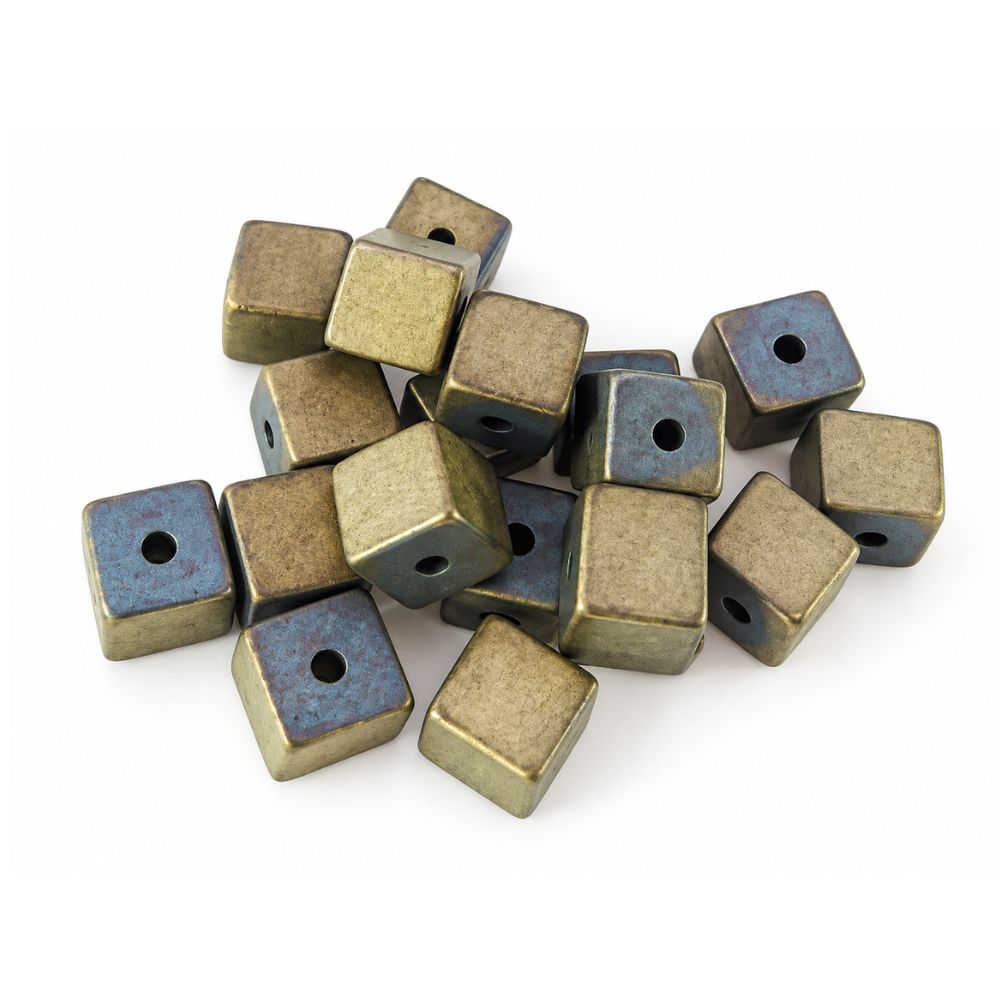Hematit kub ljus guld 8 mm