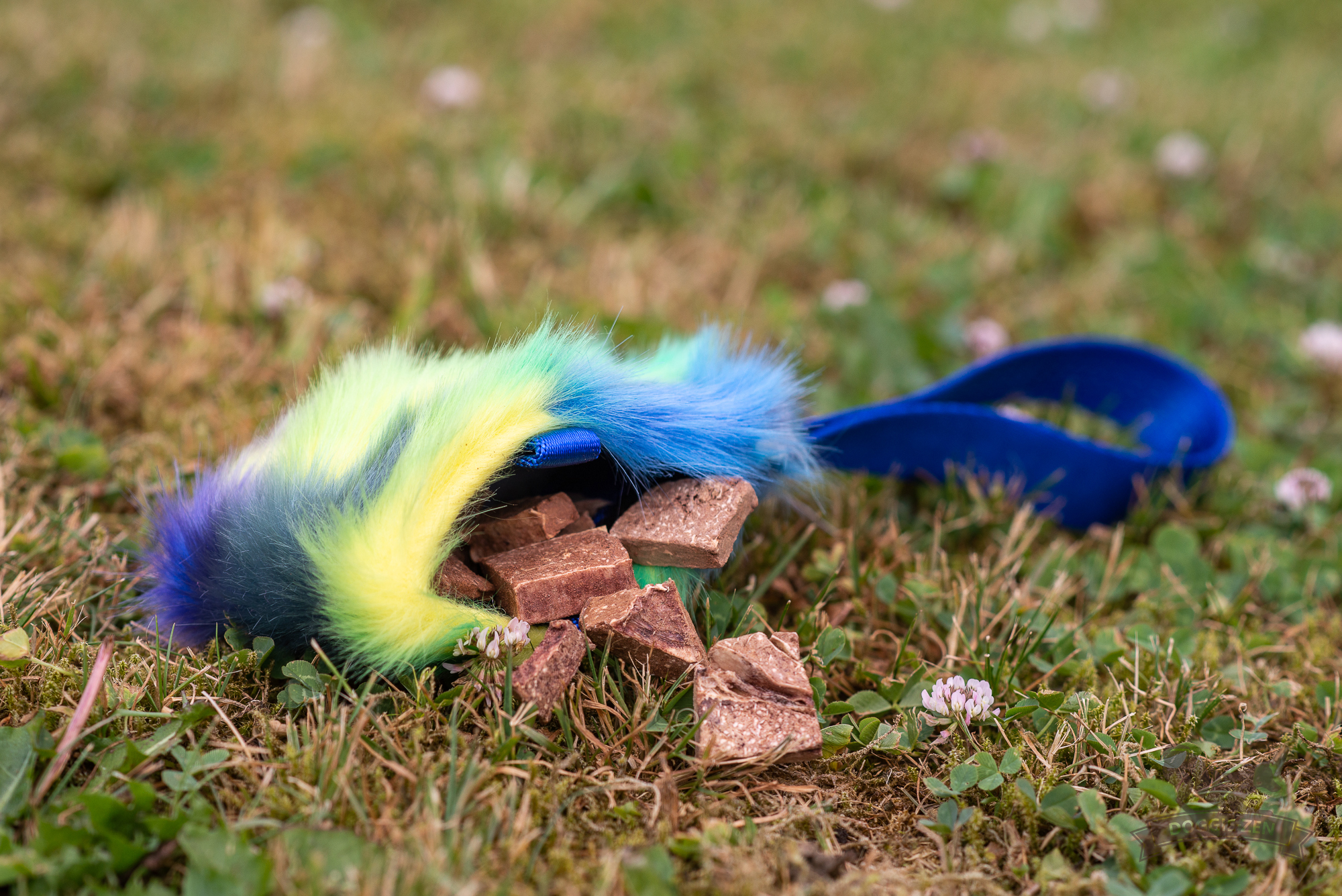 Pocket Treat Tug - 3