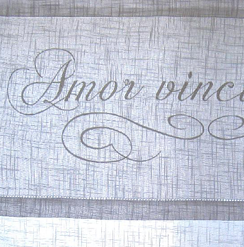 Amor vincit omnia hissgardin lantlig stil shabby chic