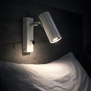 Vägglampa PUCK Kabel Vit  Örsjö belysning