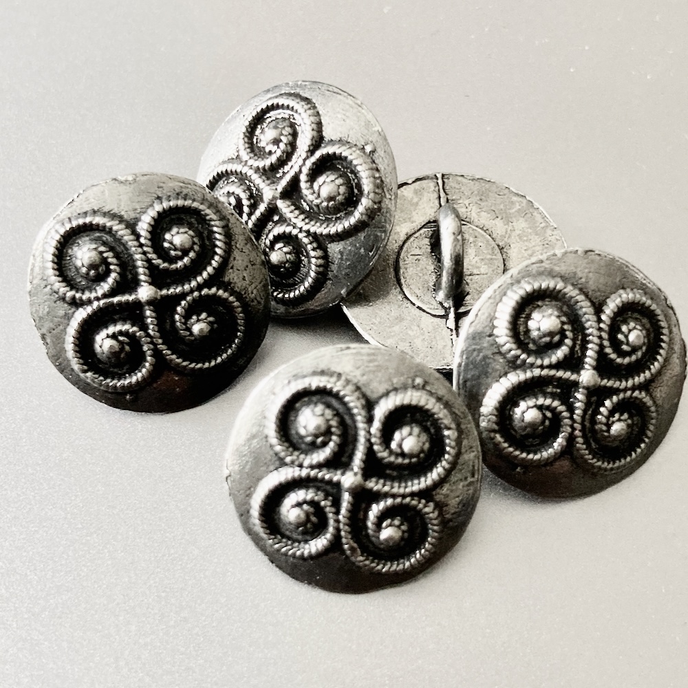 Pewter button 17 mm 5 pcs