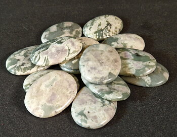 Indisk No Worry Stone /Bekymmer Sten, 35mm - Fredsjade, "Peace Jade"