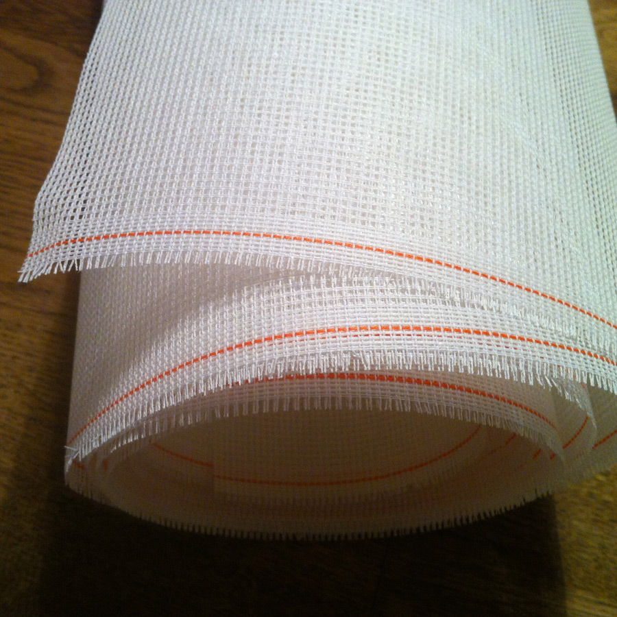 Märkstramalj 4,4 hål/cm vit 11-count