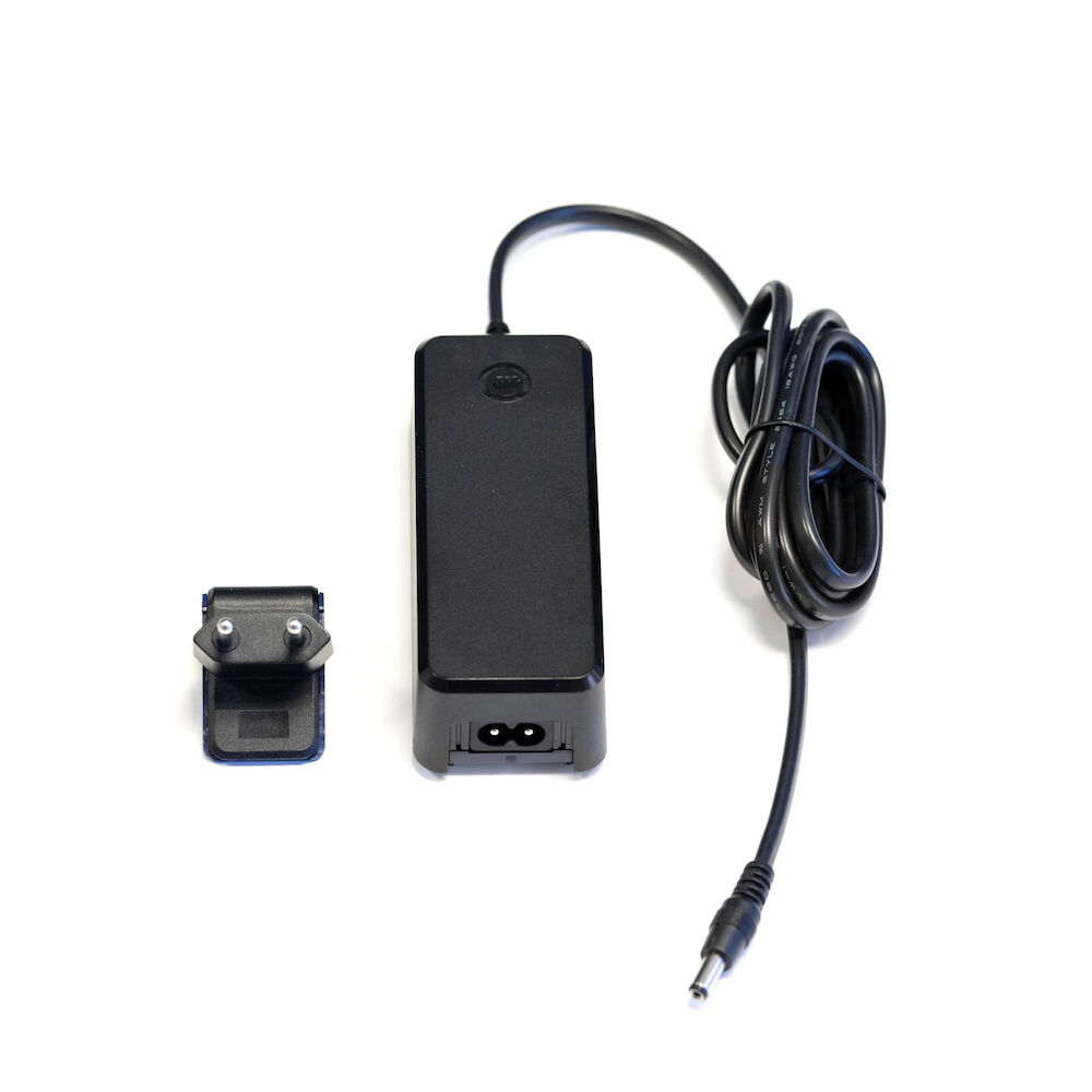 BATTERILADDARE SR 500 / SR 700
