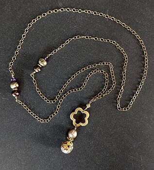 Guldpläterat Halsband med Sötvattenspärlor och Ametist