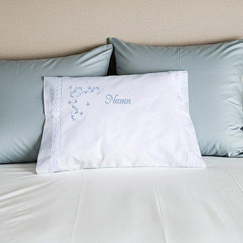 Örngott eko percale spjälsäng vit spets Blomranka namn