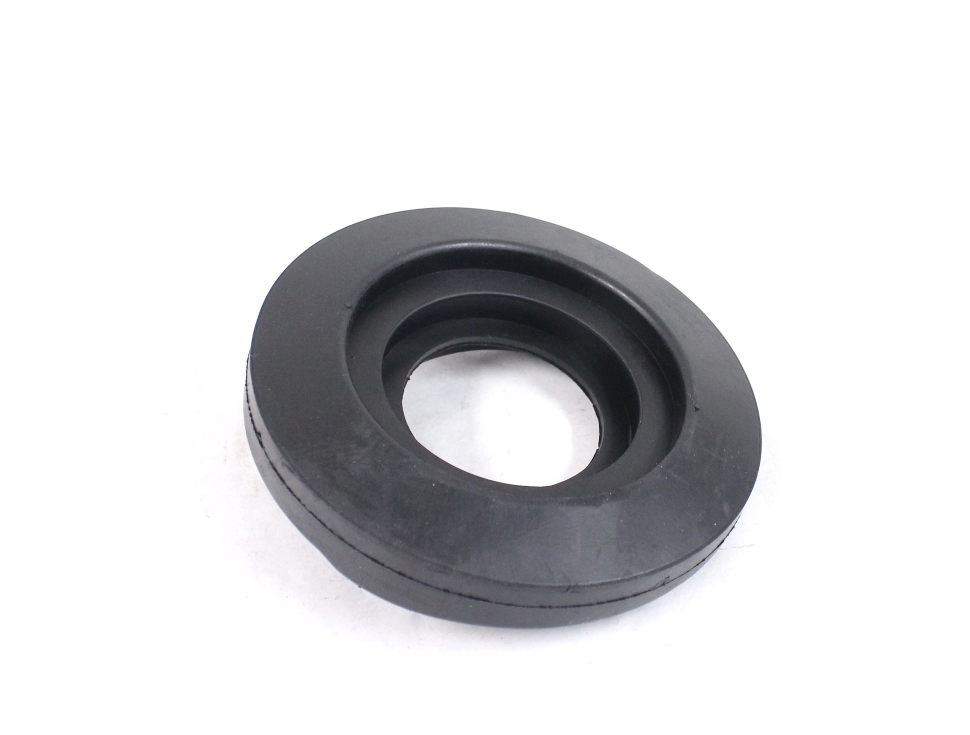 Rubber spacer, front spring 7/900