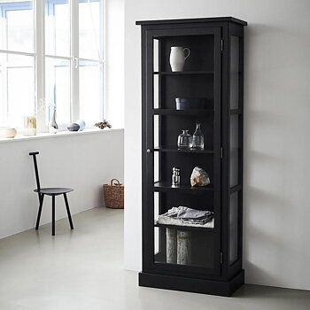 Vitrinskåp Modell N1 Dark Oak  Lindebjerg Design