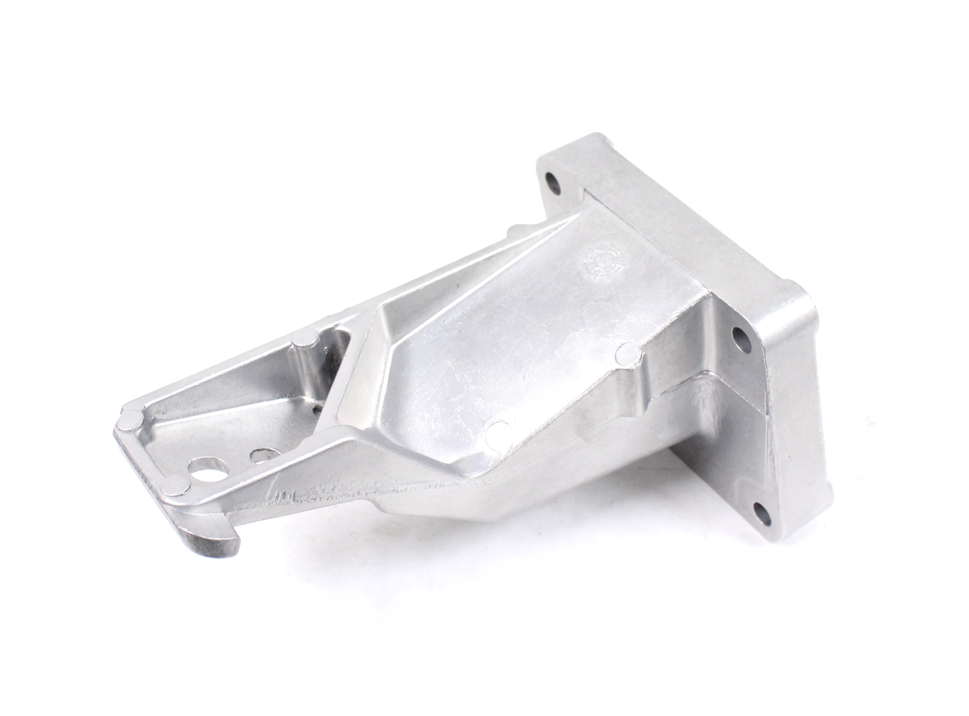 Engine mount RH