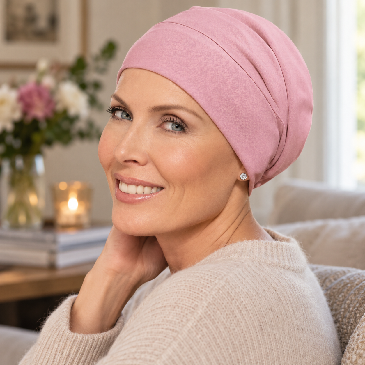 Bea, gammelrosa, mössa vid cancer