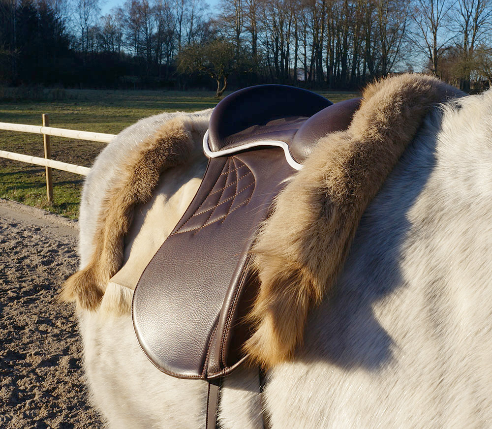 Reindeer fur (saddle pad), M - 5
