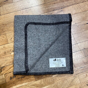 Blanket for baby and child in Swedish undyed wool - Gray - dunderWOOL