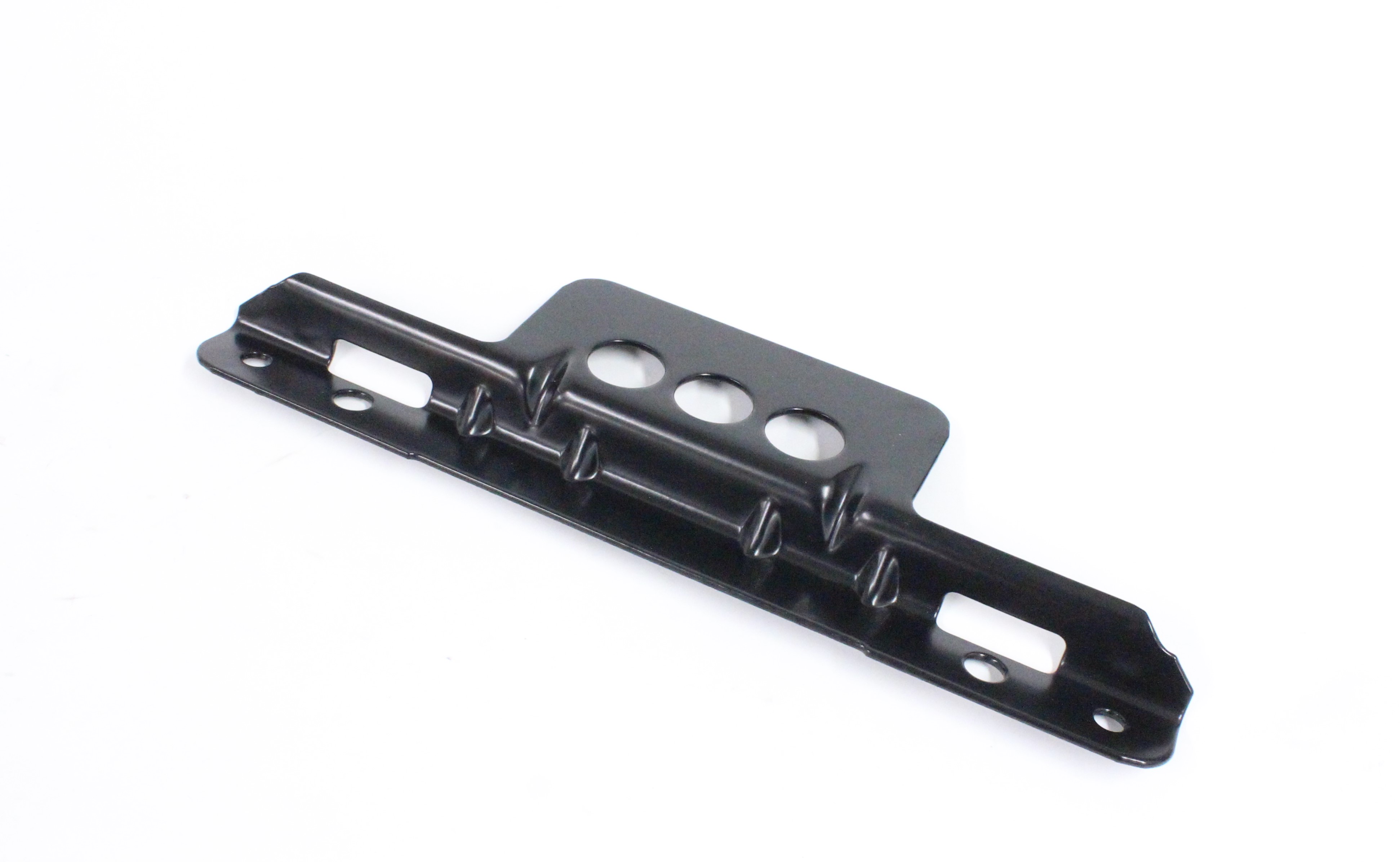 Mount, fuel tank strap front (multilink)