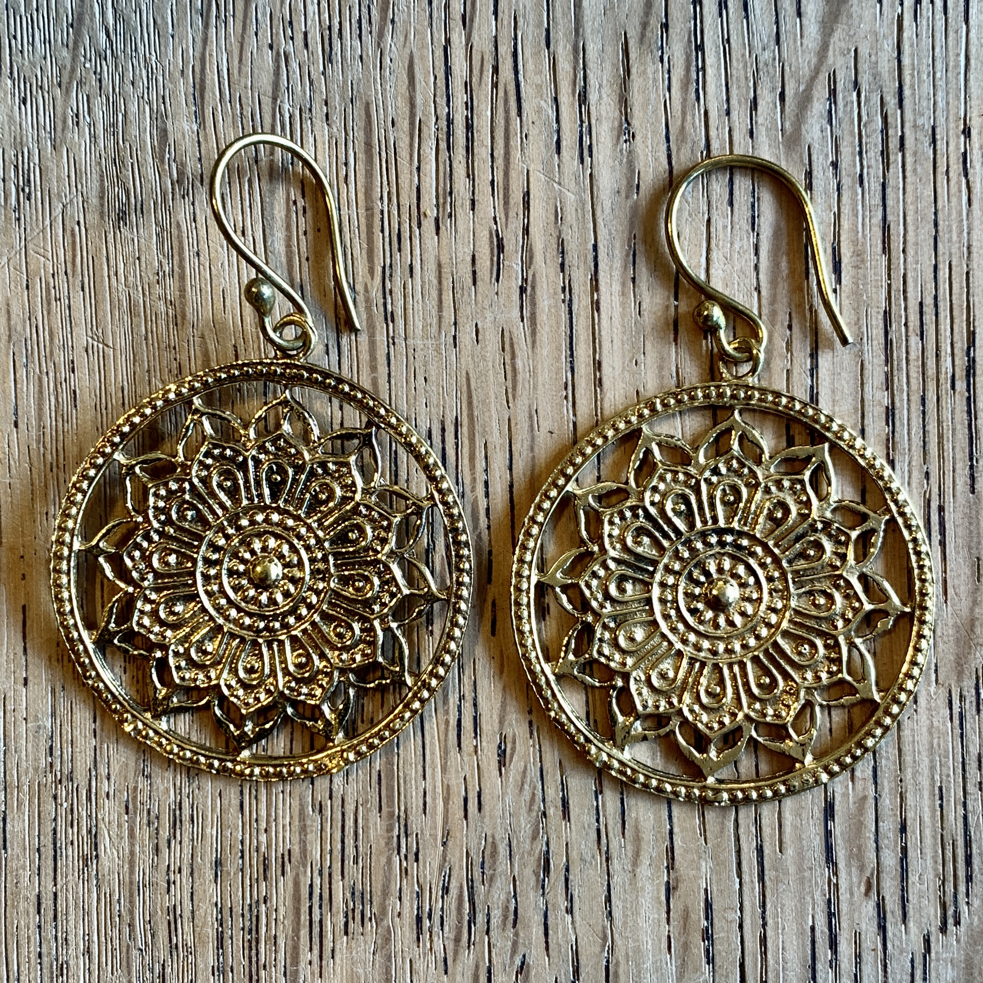 Örhänge Lotus Mandala - Guldfärgad Mässing