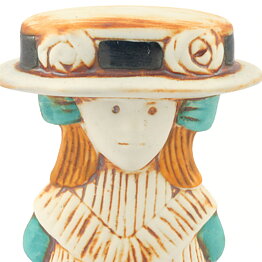 Lisa Larson (Sekelskifte 1973) Charming Girl Julia 15 cm (White Clay)