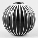 スティグ・リンドベリ　ドミノ(Domino)シリーズ  白黒の球形の花瓶  Vase 1954年 (9 cm)