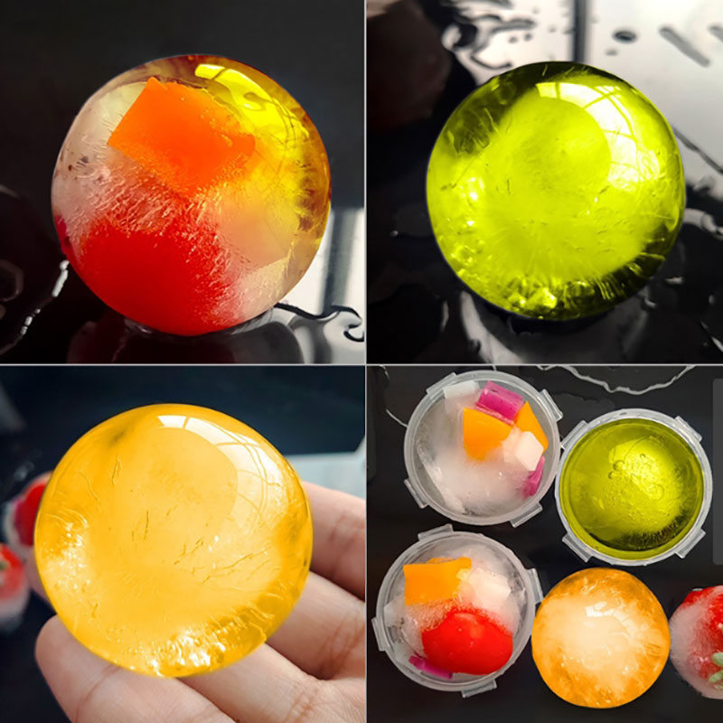 Isbollar av juice, bär och frukt
