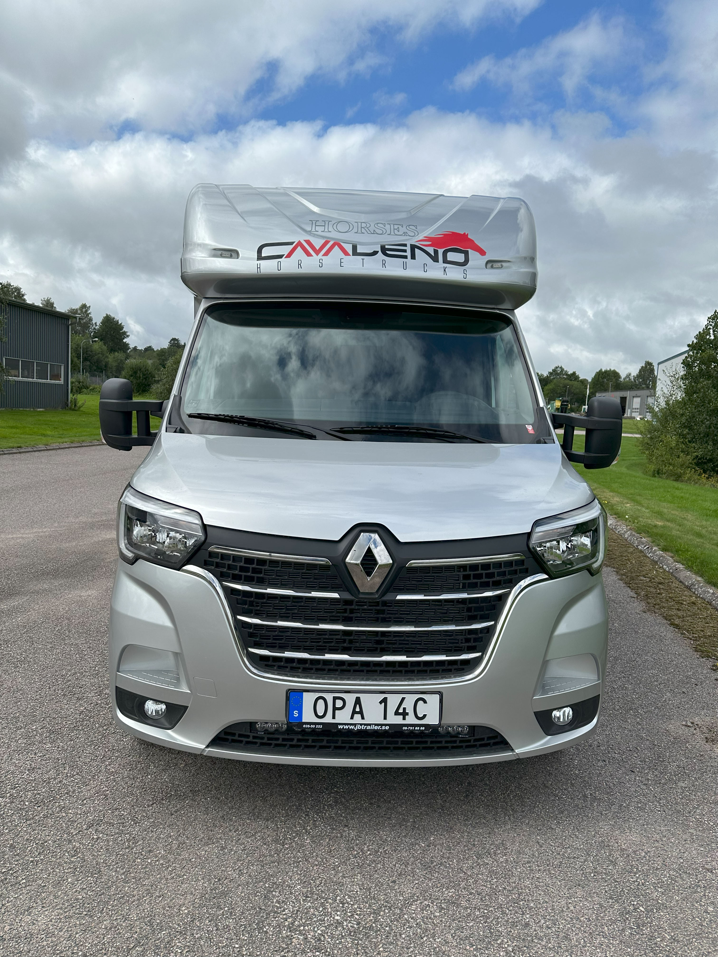 Cavaleno Primero B kortsbil med baksäte/bodel - 3