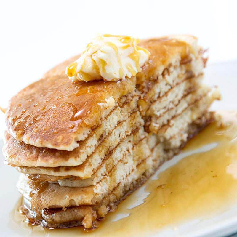 Pannkakor gjorda med smetdispenser