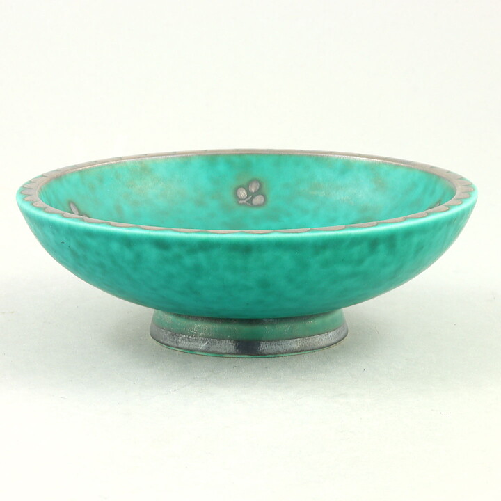 Wilhelm Kåge (Argenta 1959) Green Bowl with Silver Flower Decor 12,5 cm