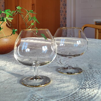 Cognacskupa med guldkant