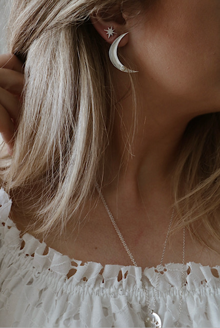 One moon ear silver pair - 2
