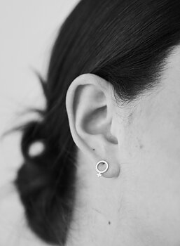 Letters Venus small ear silver