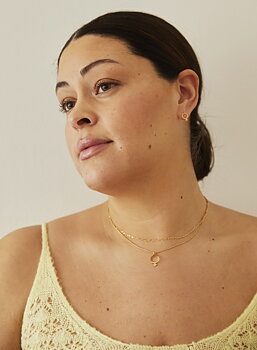 Letters Venus small ear gold