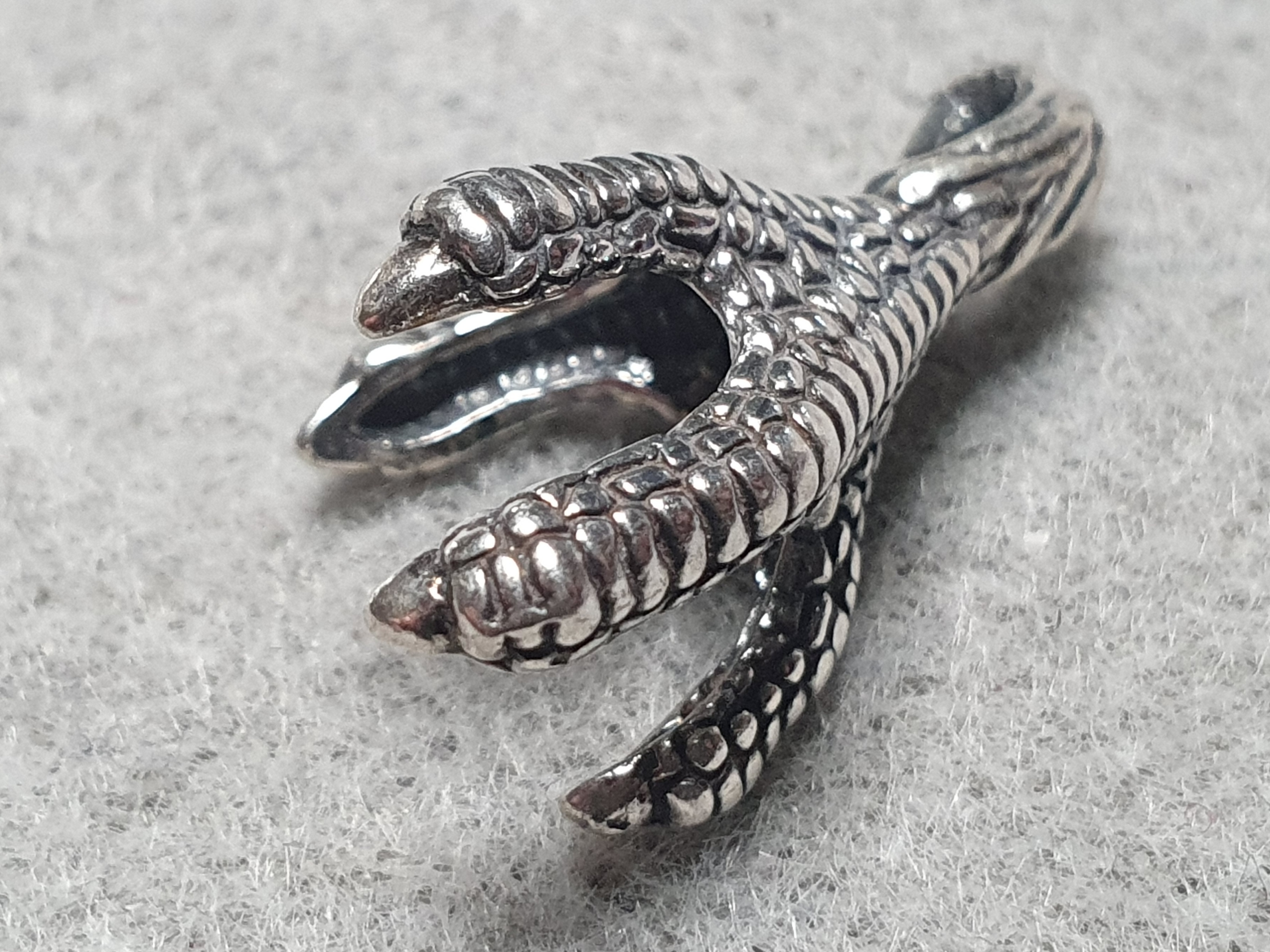Bird's claw, approx. 27x15 mm, 925 silver pendant