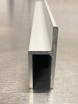 Aluminiumprofil h för 12mm längd 1980mm