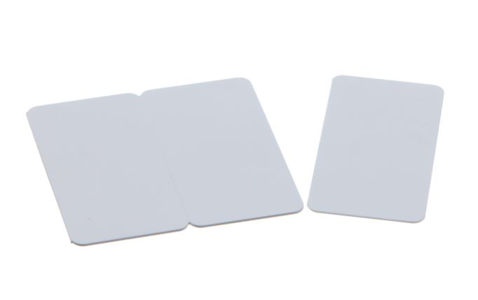 Plastkort Stansad/3TAG - hålad/ohålad - 2