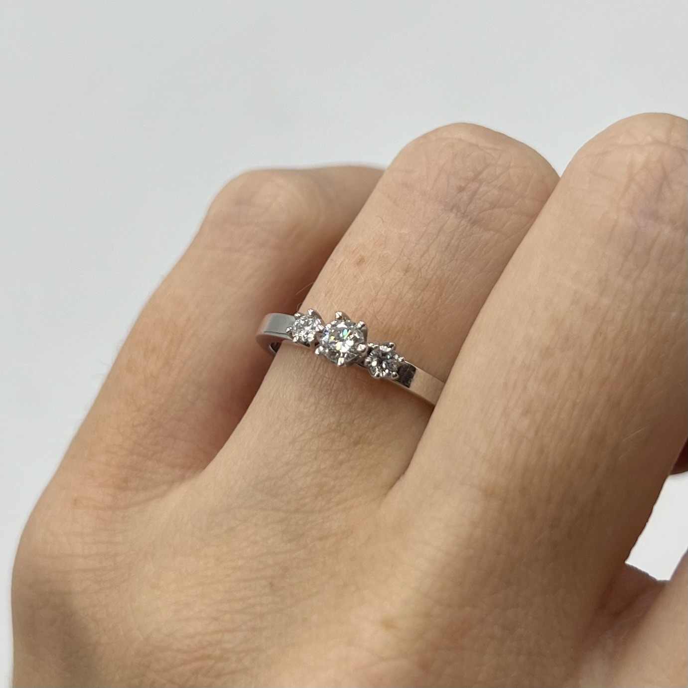 Ring Fanny handgjord diamanter vitguld 18 karat 
