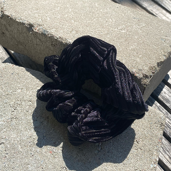 Black Colour - Hårsnodd Scrunchie velvet Black - 2