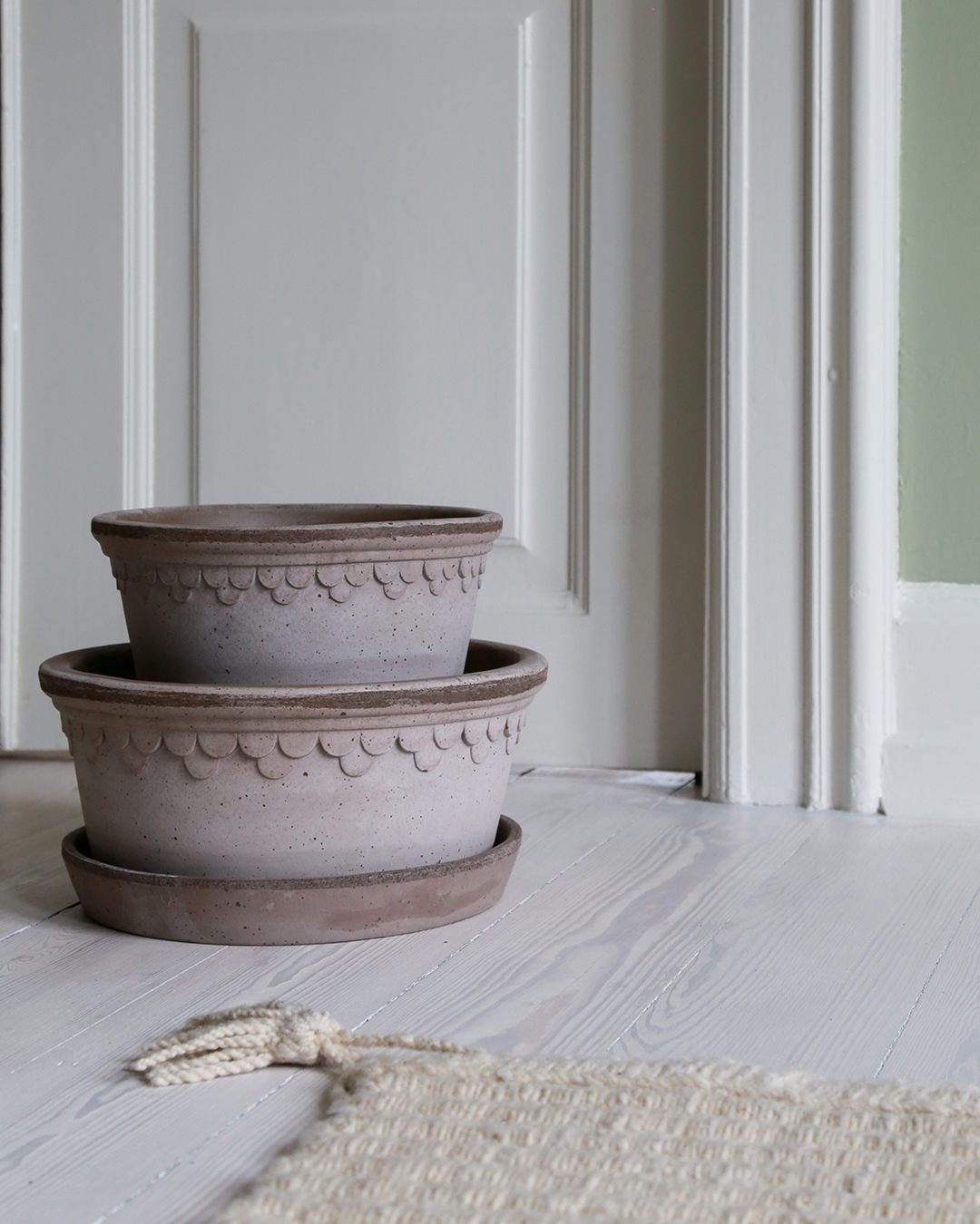 KRUKA MED FAT HELENA LÅG GRÅ - BERGS POTTER - 12
