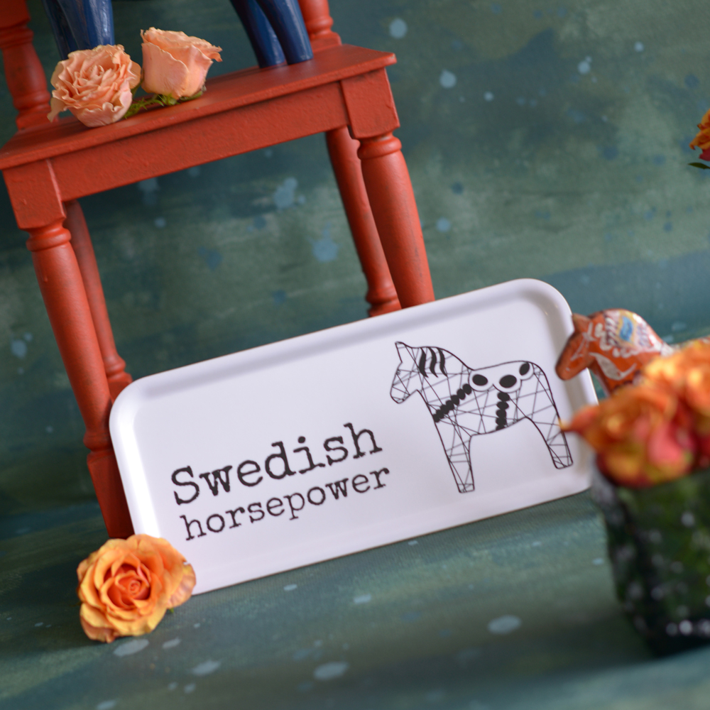 Bricka SWEDISH HORSEPOWER 32x15 Cm - Erika Tubbin DesignDISKTRASOR Och ...