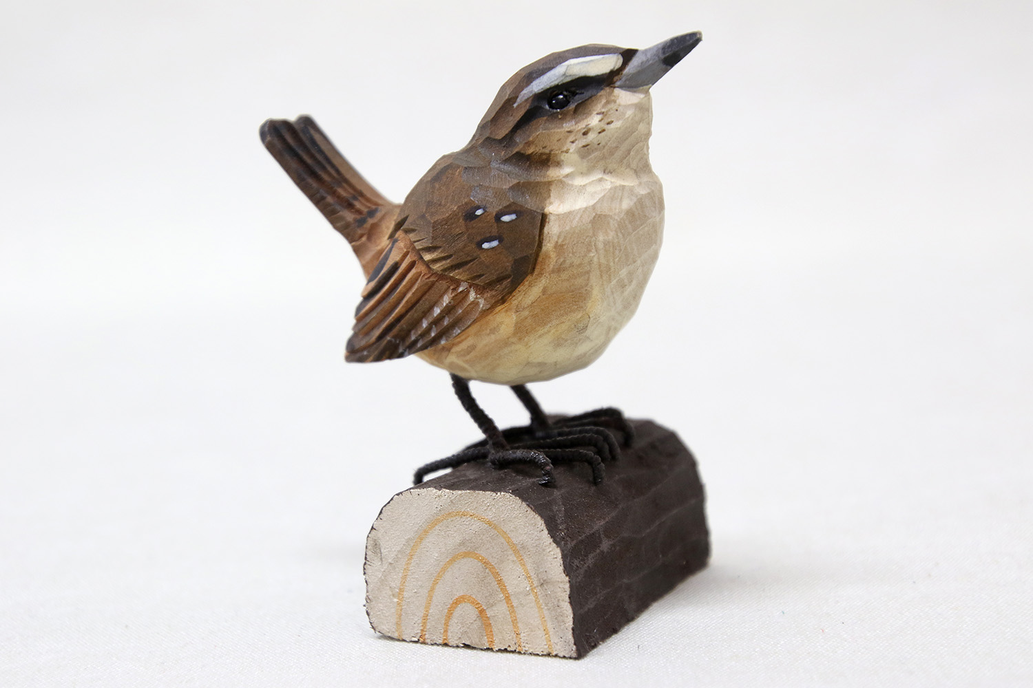 Wren Wood 8x7x5 cm