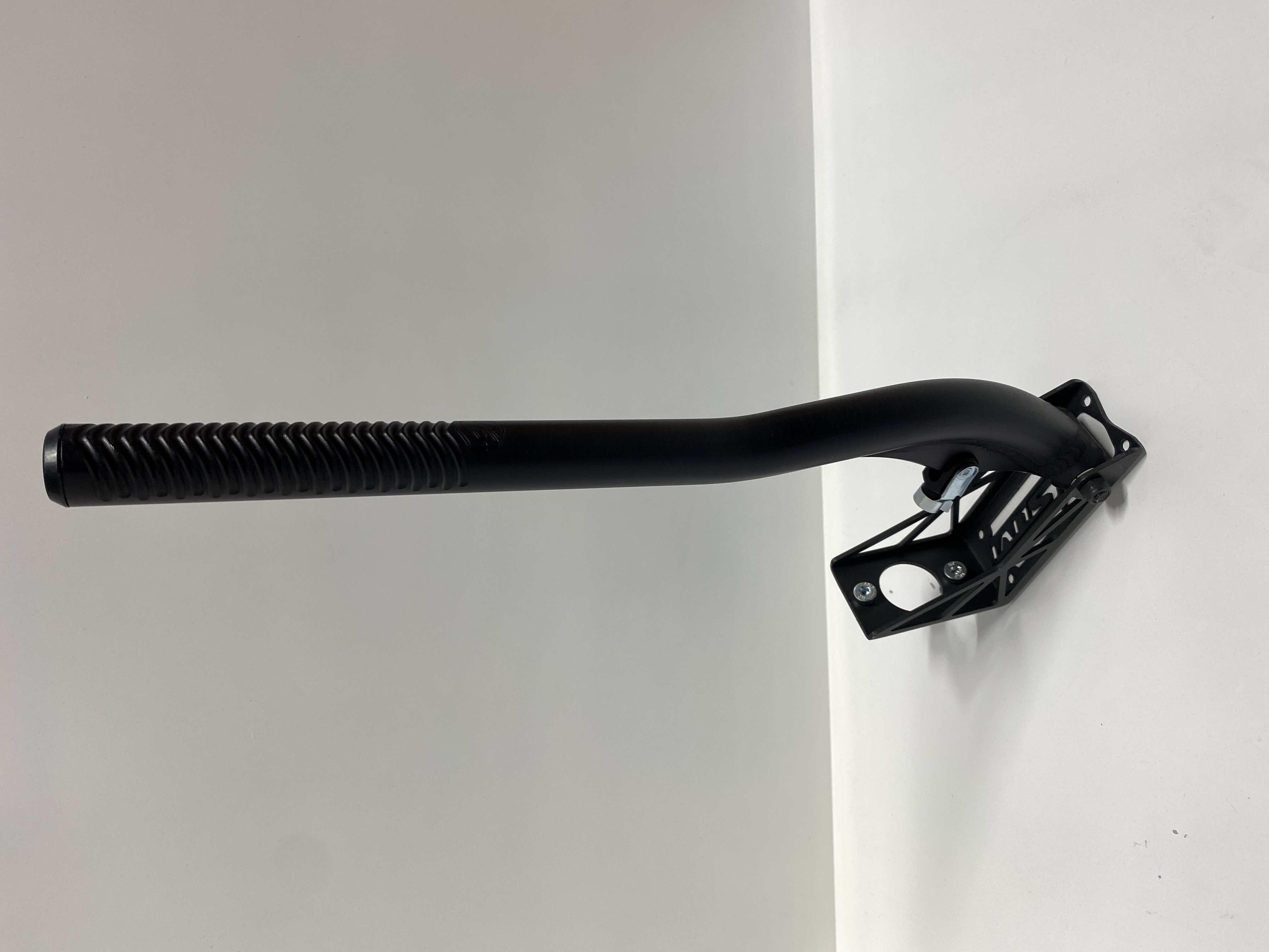 SUVI PRO V1 HYDRAULISK HANDBROMS