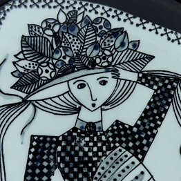 Sylvia Leuchovius (1950s) Brilliant Wall Plaque with Woman Motif 15 cm (1)