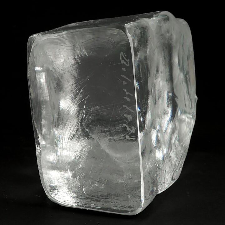Erik Höglund (1960) Rough-Hewn Clear Glass Figure 11 cm