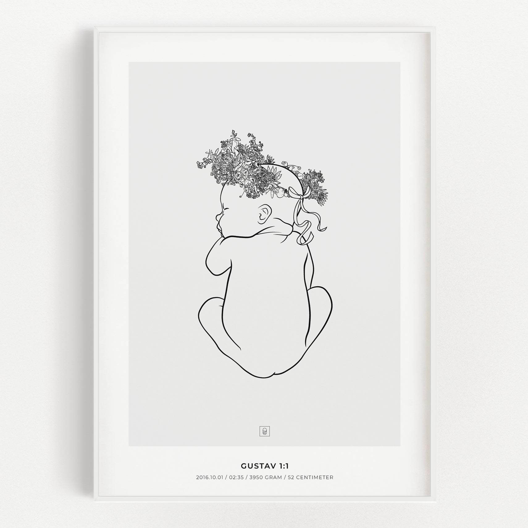 Gustav Crown födelsetavla i skala 1:1 med blomsterkrans på huvudet