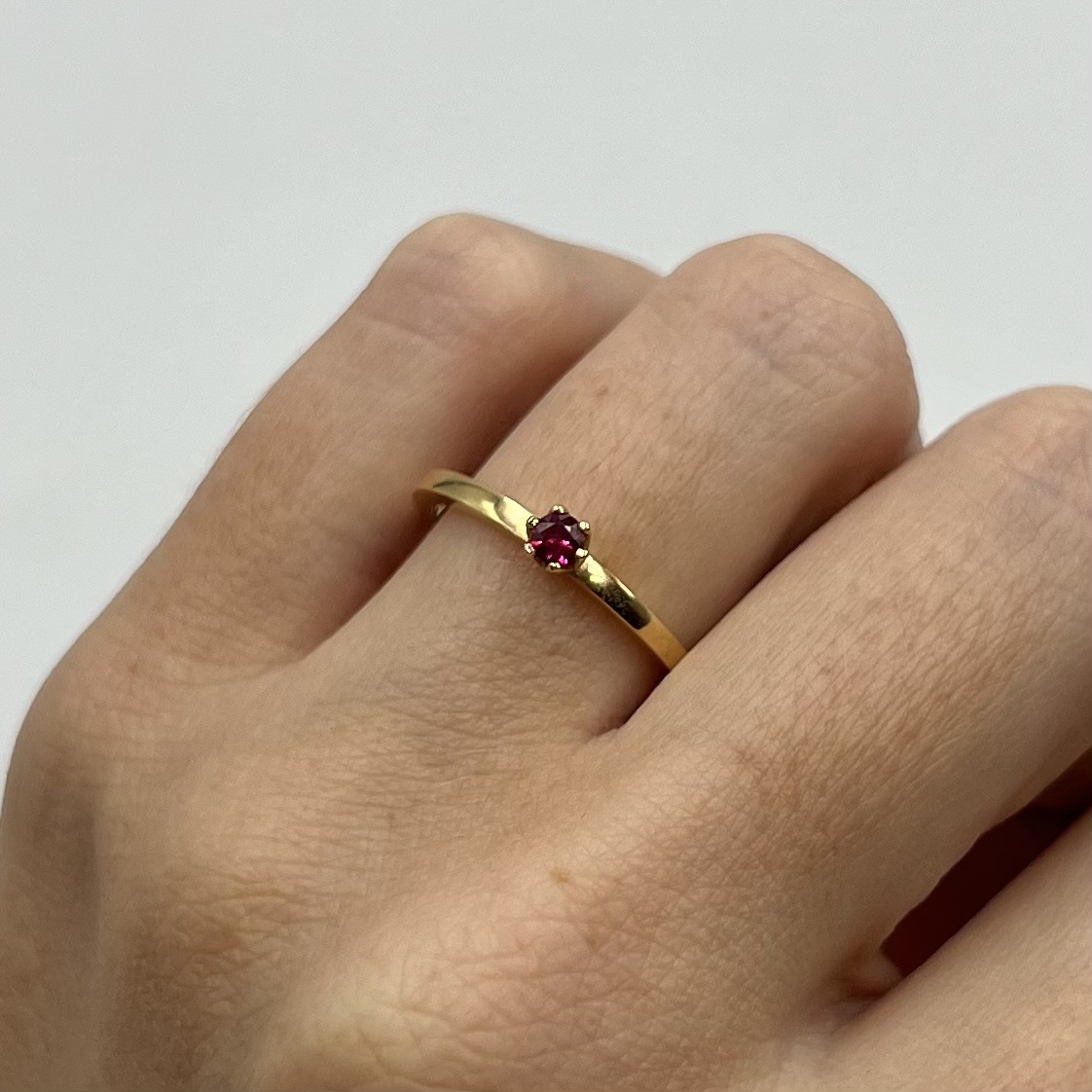 Ring Elly handgjord rubin guld 18 karat 