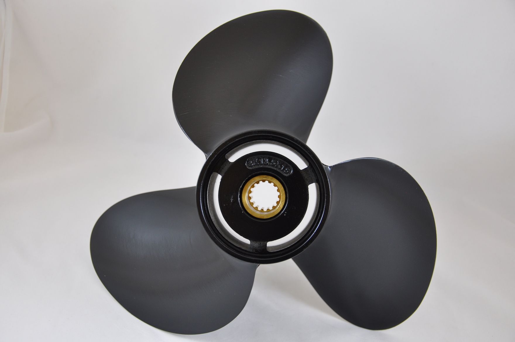 SUZUKI 13 1/2 X 15 - 3