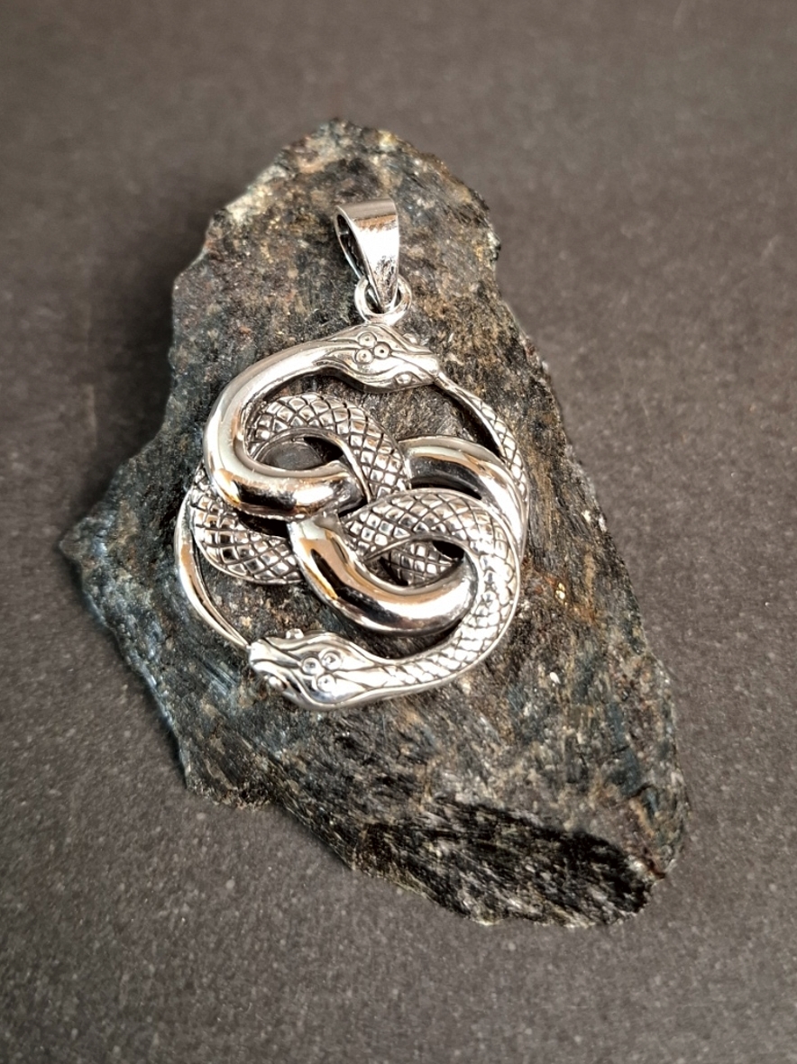 Entwinned Ouroboros i Silver - 40mm