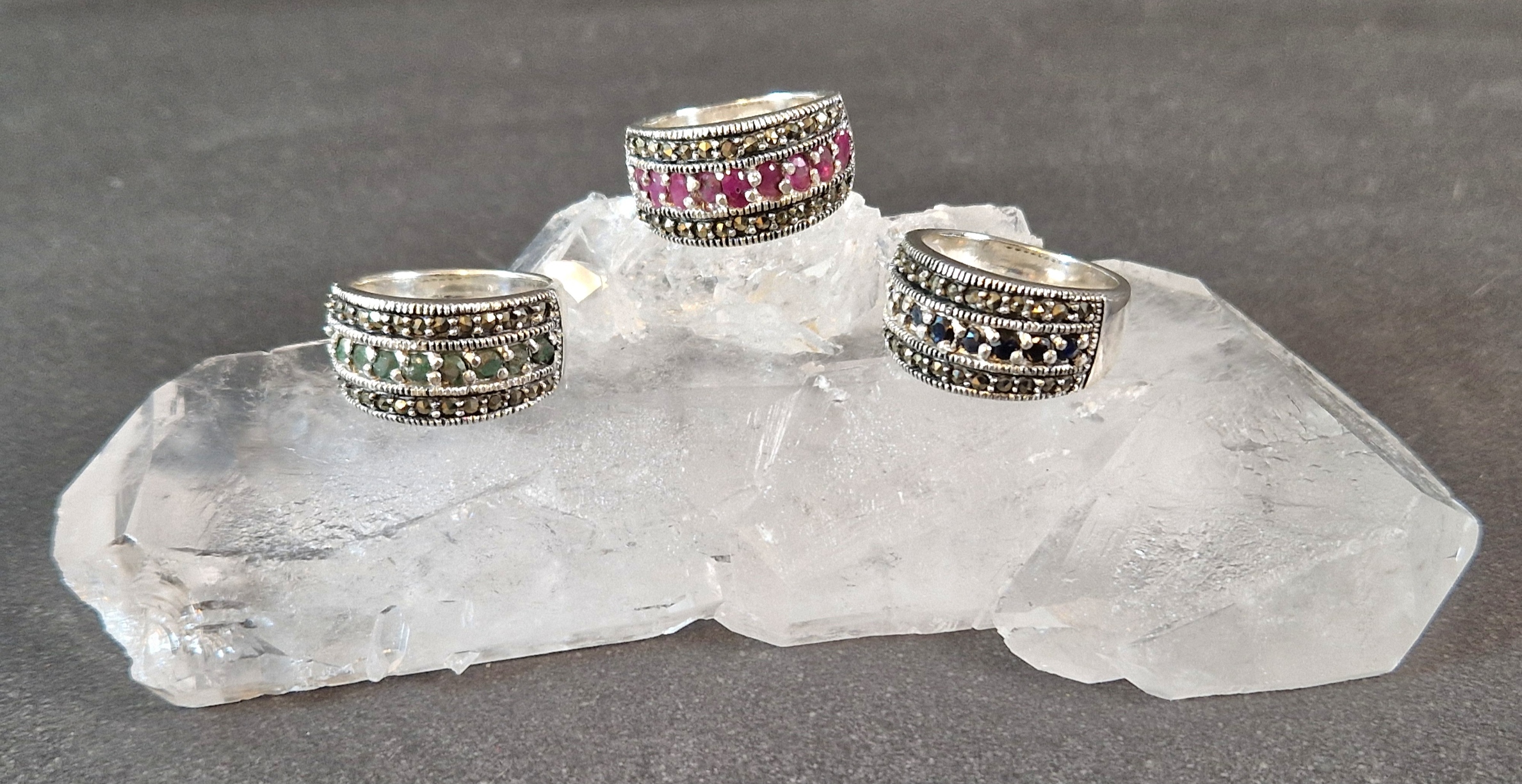 Silverring med Markasit och Stenar